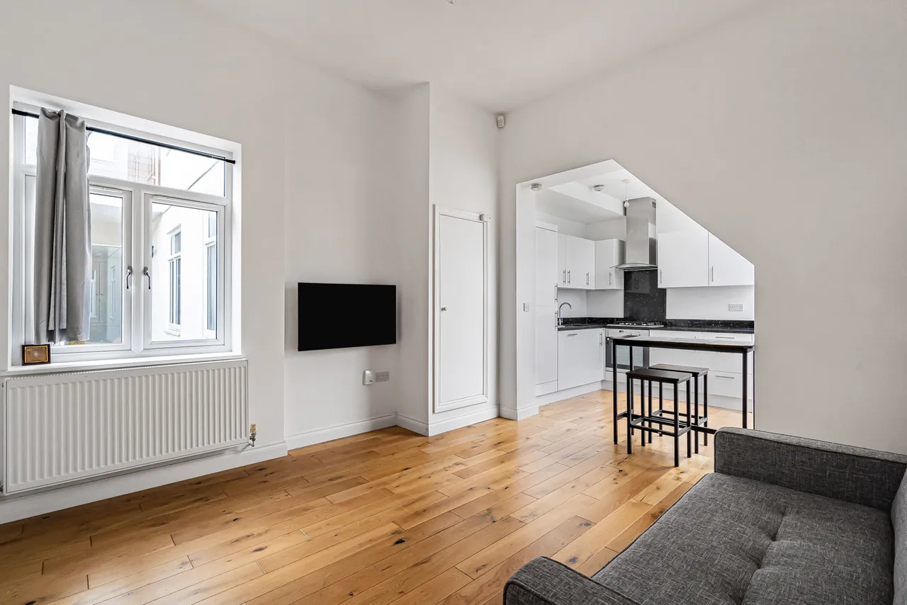 Guildford Street, Chertsey, KT16, photo 13
