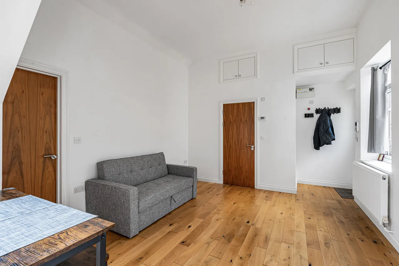 Guildford Street, Chertsey, KT16, photo 6