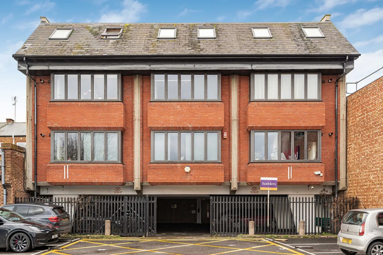 Guildford Street, Chertsey, KT16, photo 21