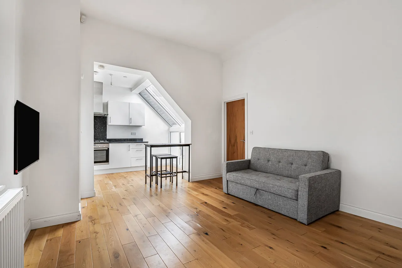 Guildford Street, Chertsey, KT16, photo 7