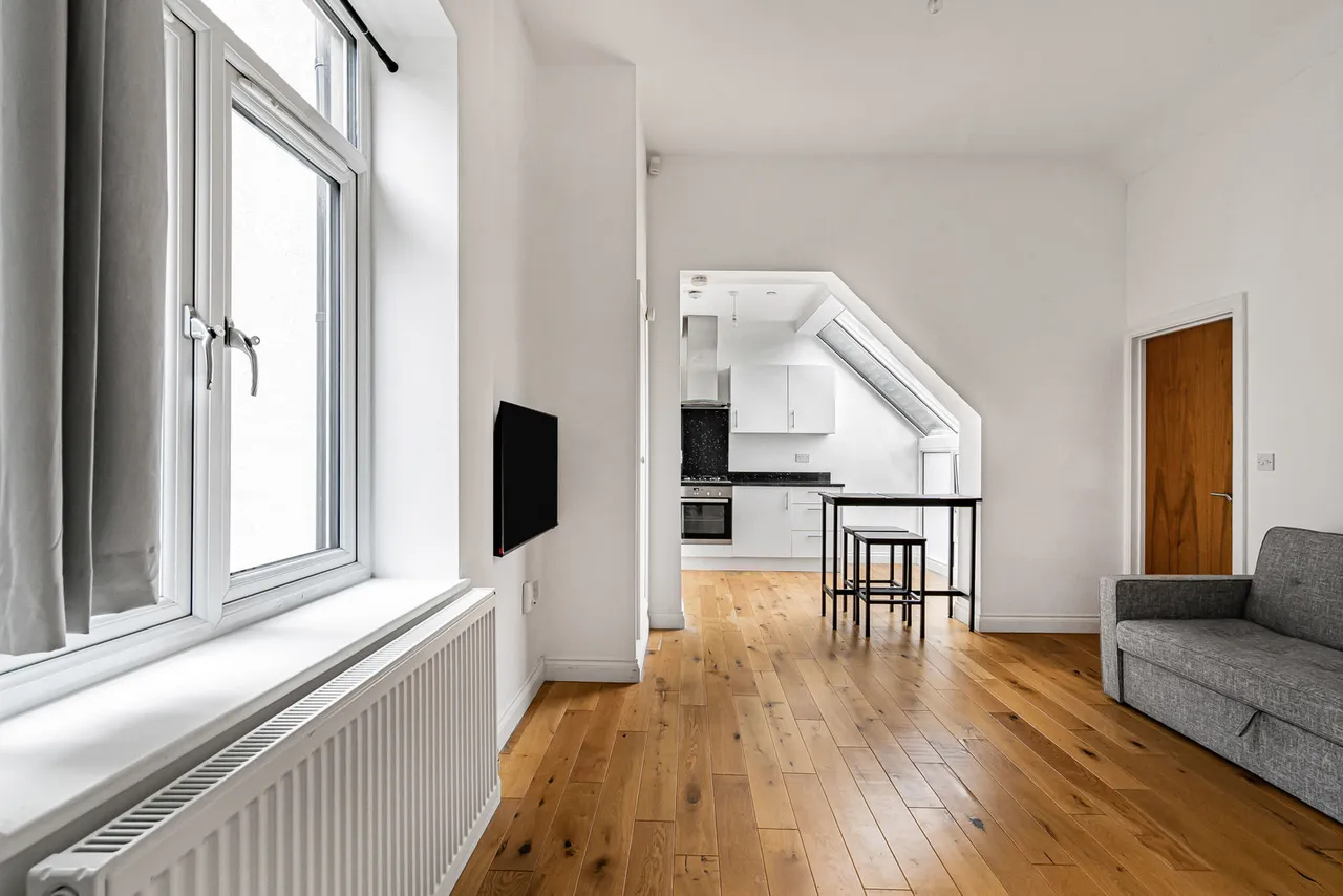 Guildford Street, Chertsey, KT16, photo 8