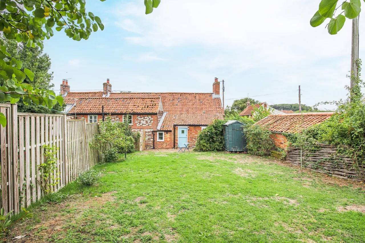 Beautifully Presented Period Cottage, photo 4