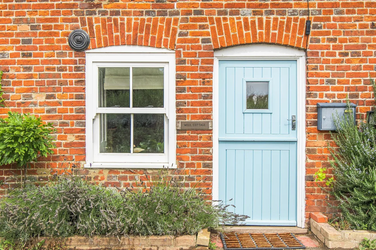 Beautifully Presented Period Cottage, photo 12
