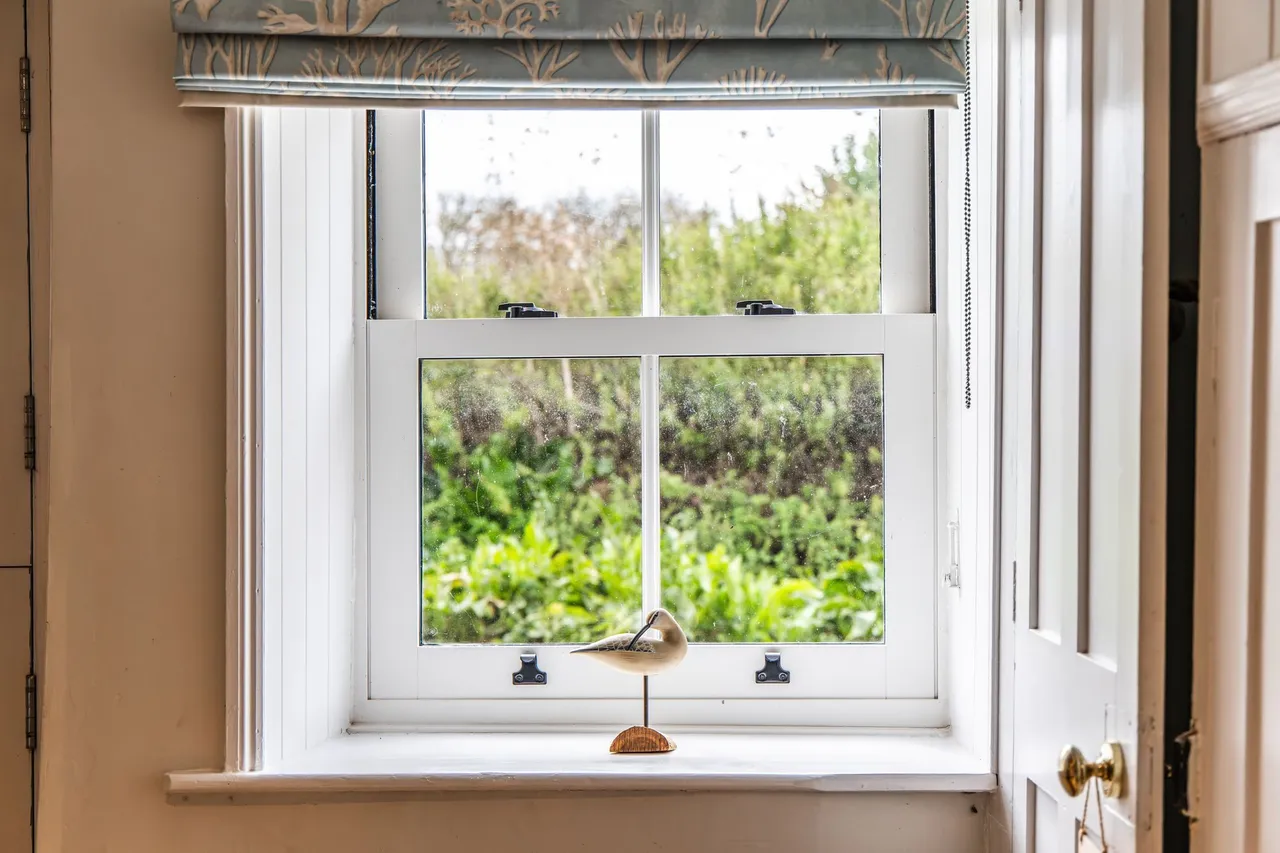 Beautifully Presented Period Cottage, photo 14