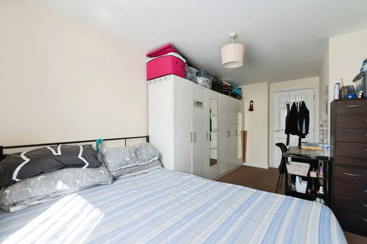 Lansdowne Road, Tilbury, Essex, RM18, photo 11