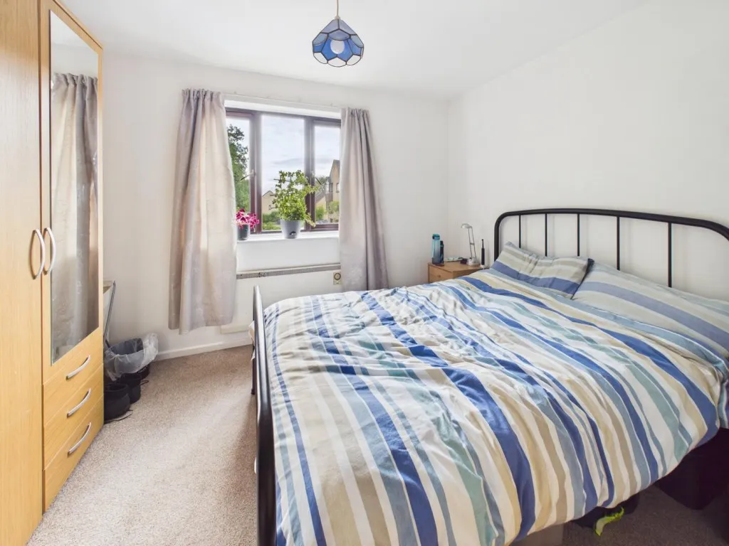 Hanstone Close, Cirencester, photo 3