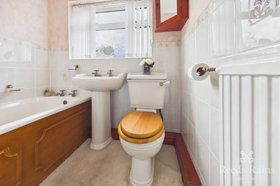 Rock Hill, Castleford, WF10, photo 8
