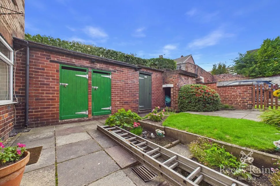 Rock Hill, Castleford, WF10, photo 11
