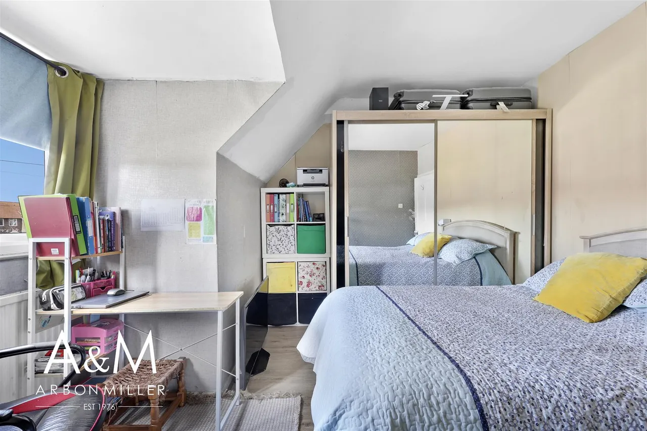 Valence Avenue, Dagenham, Essex, RM81TS, photo 14