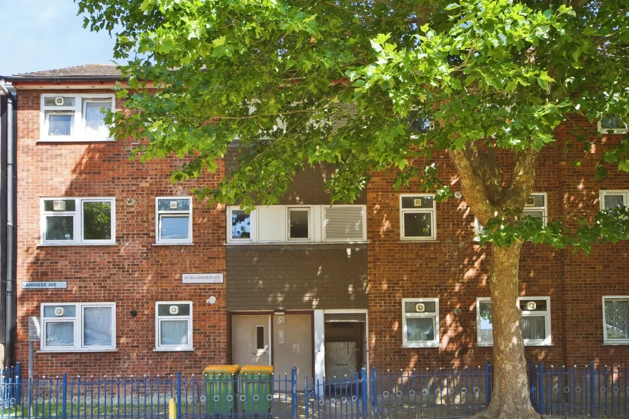 Landseer Avenue, Manor Park, London, E12, photo 4
