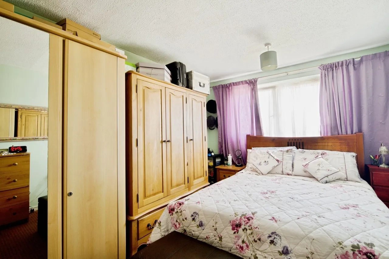 Landseer Avenue, Manor Park, London, E12, photo 3