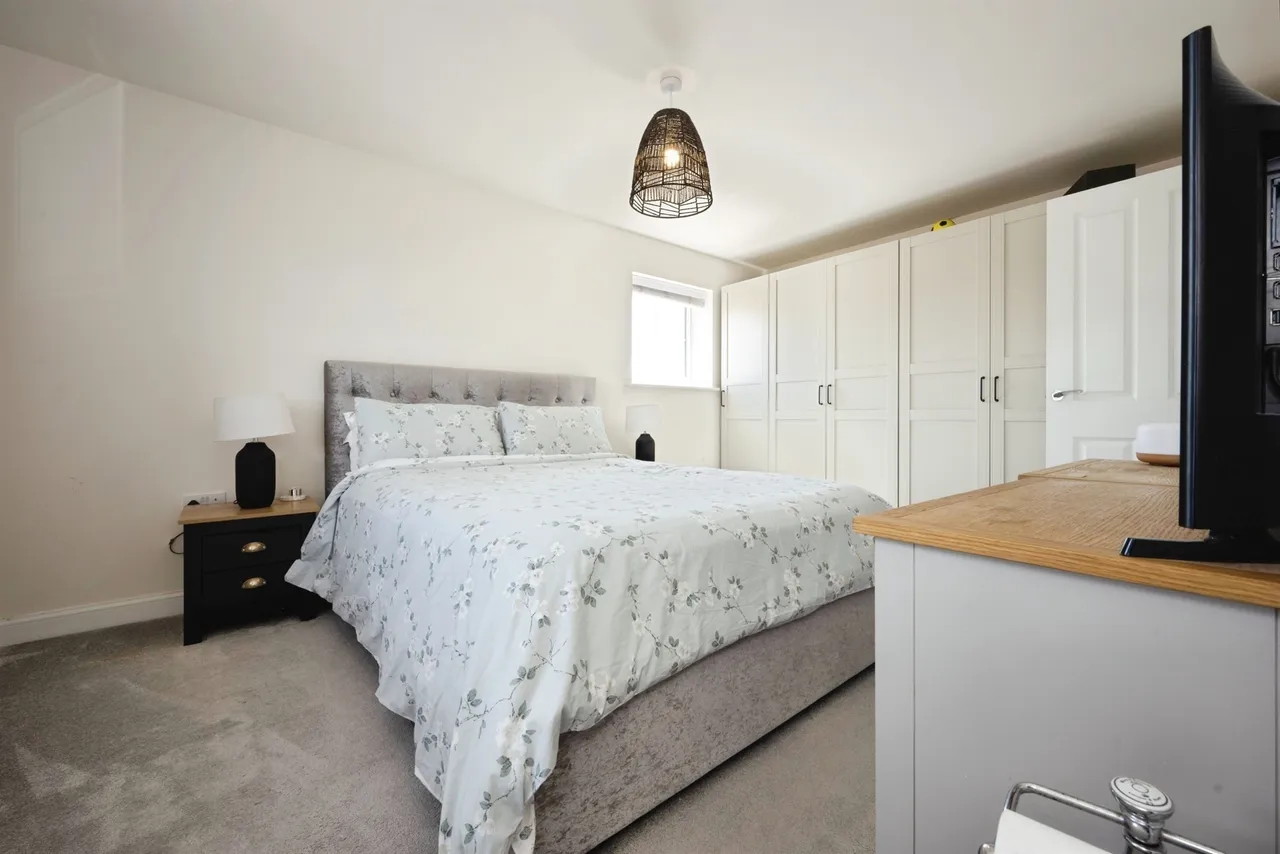 Armstrongs Fields, Broughton, Aylesbury, photo 12