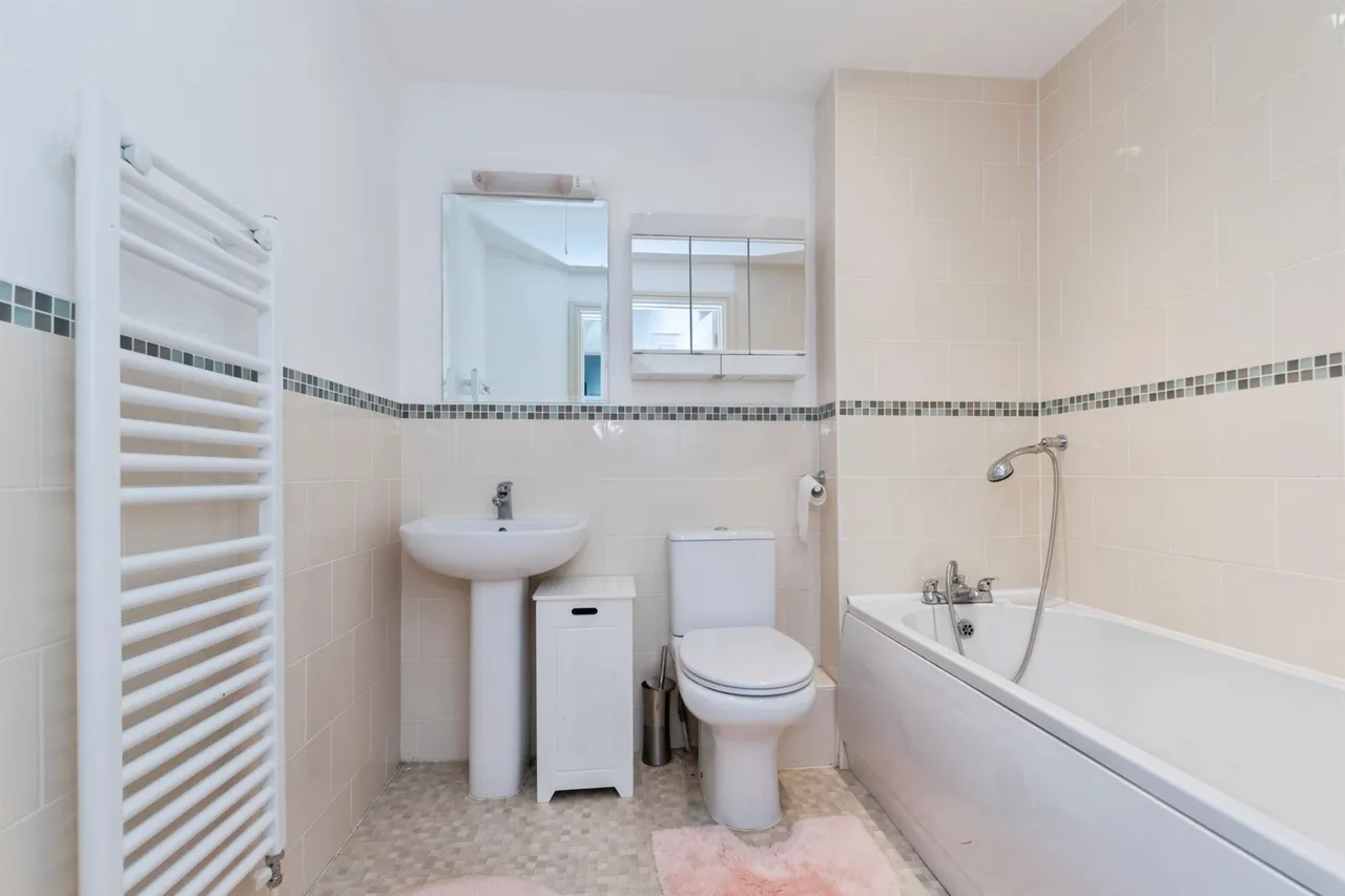 Station Road, West Moors, BH22, photo 10