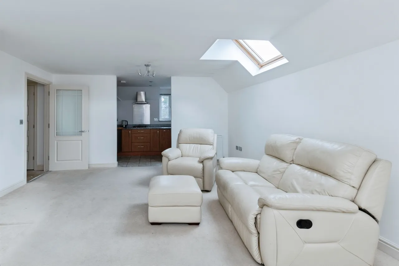 Station Road, West Moors, BH22, photo 3