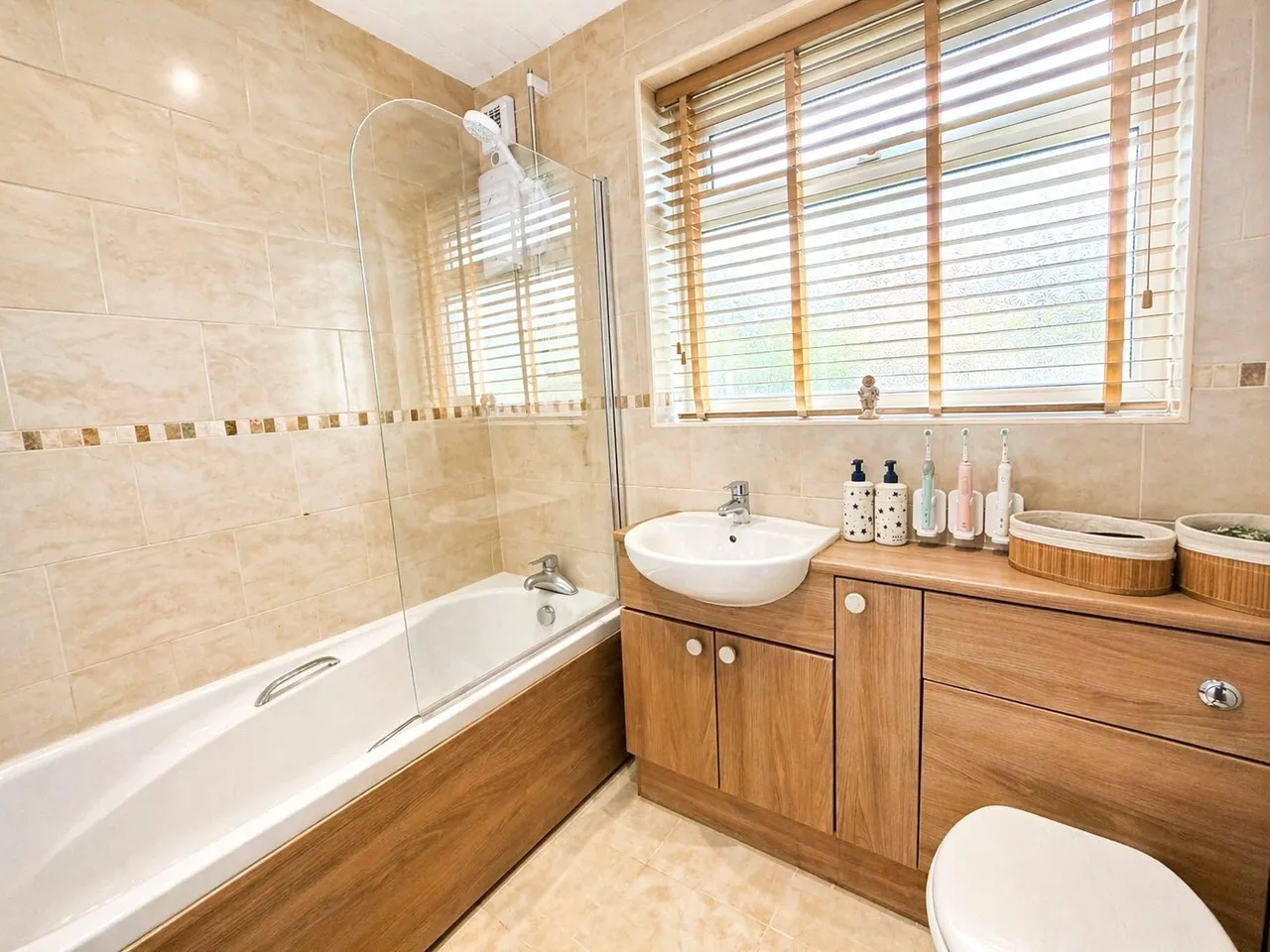 Lowlands Drive, Leeming Bar, Northallerton, North Yorkshire, DL7, photo 11