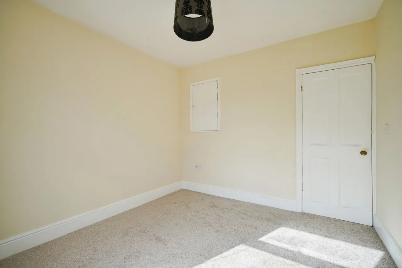 Lullington Road, Overseal, DE12, photo 13