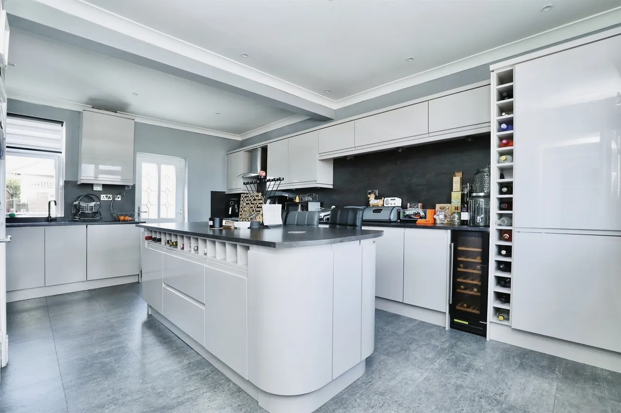 The Crescent, Thurcroft, S66, photo 8