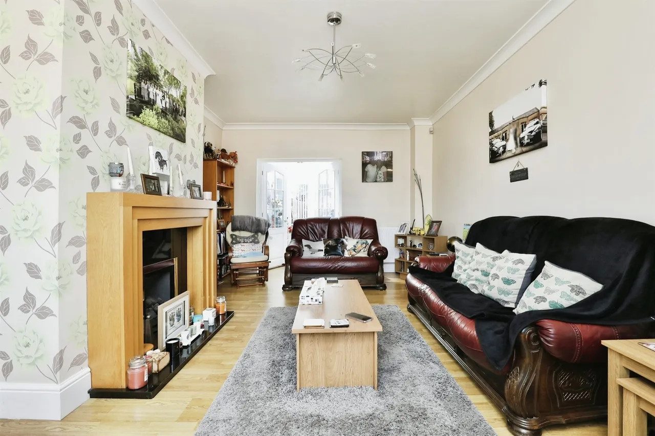 The Crescent, Thurcroft, S66, photo 4