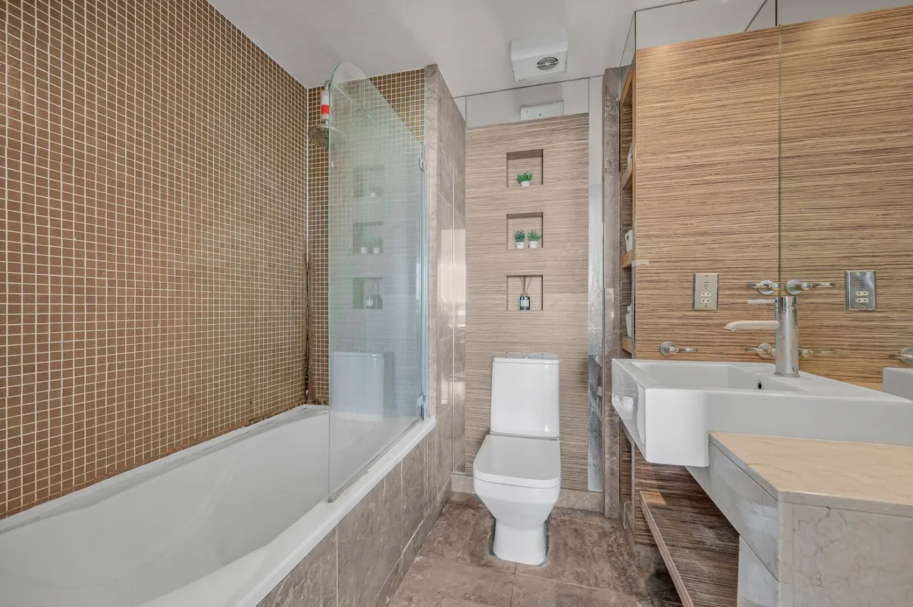 Limeharbour, London, E14, photo 10