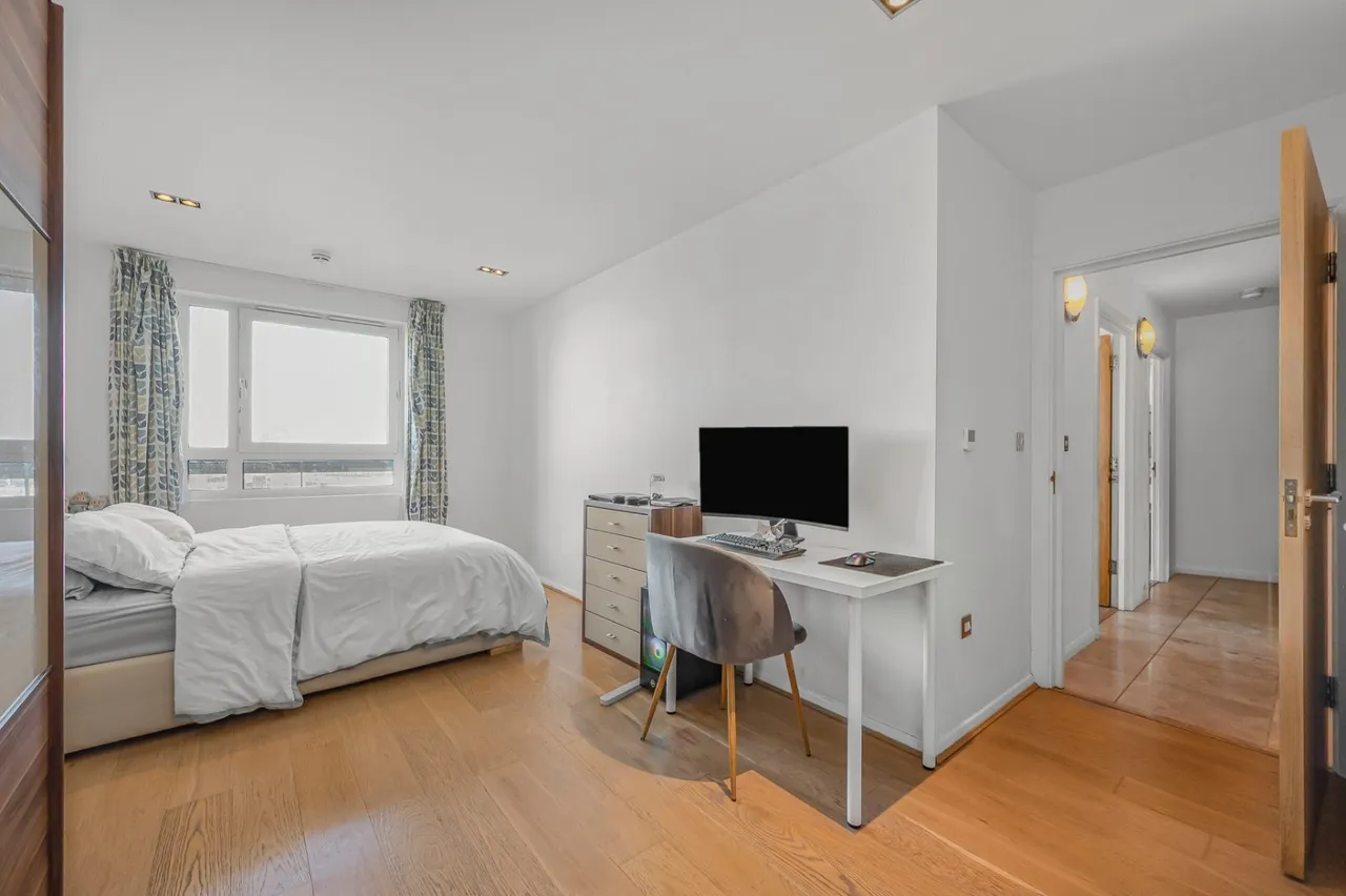 Limeharbour, London, E14, photo 8