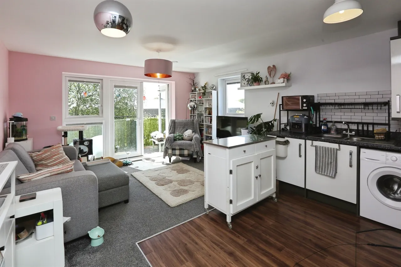 Howe Road, Gosport, PO13, photo 4