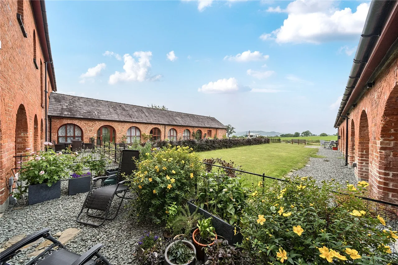 Forden, Welshpool, Powys, SY21 8NW, photo 22