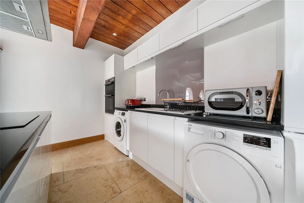Forden, Welshpool, Powys, SY21 8NW, photo 11