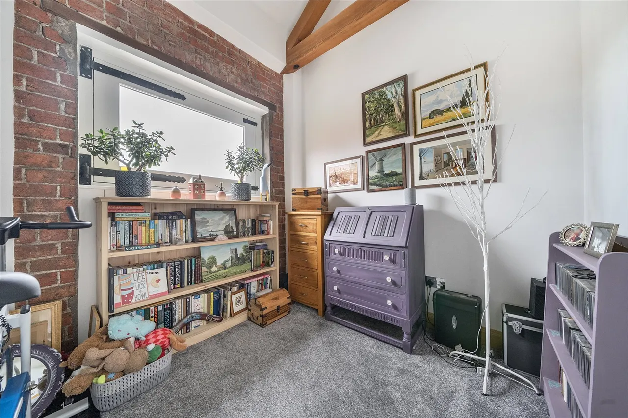 Forden, Welshpool, Powys, SY21 8NW, photo 14