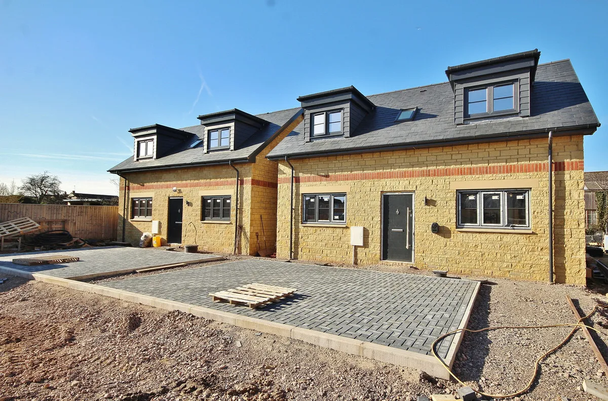 3 bed house for sale, Milestone Road, Carterton