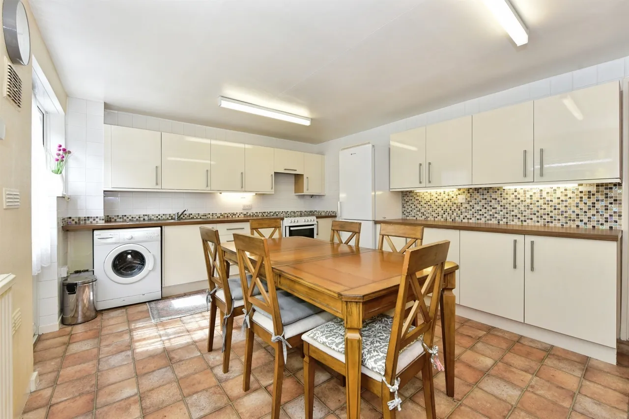 Raseby Close, Waterthorpe, S20, photo 3