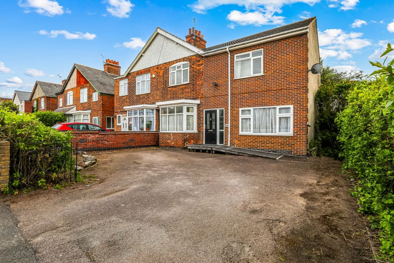 5 bed house for sale, Humberstone Lane, Leicester, LE4