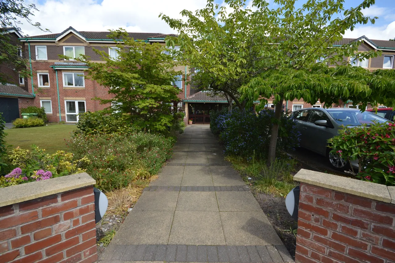 Tatton Court, Stockport, photo 14