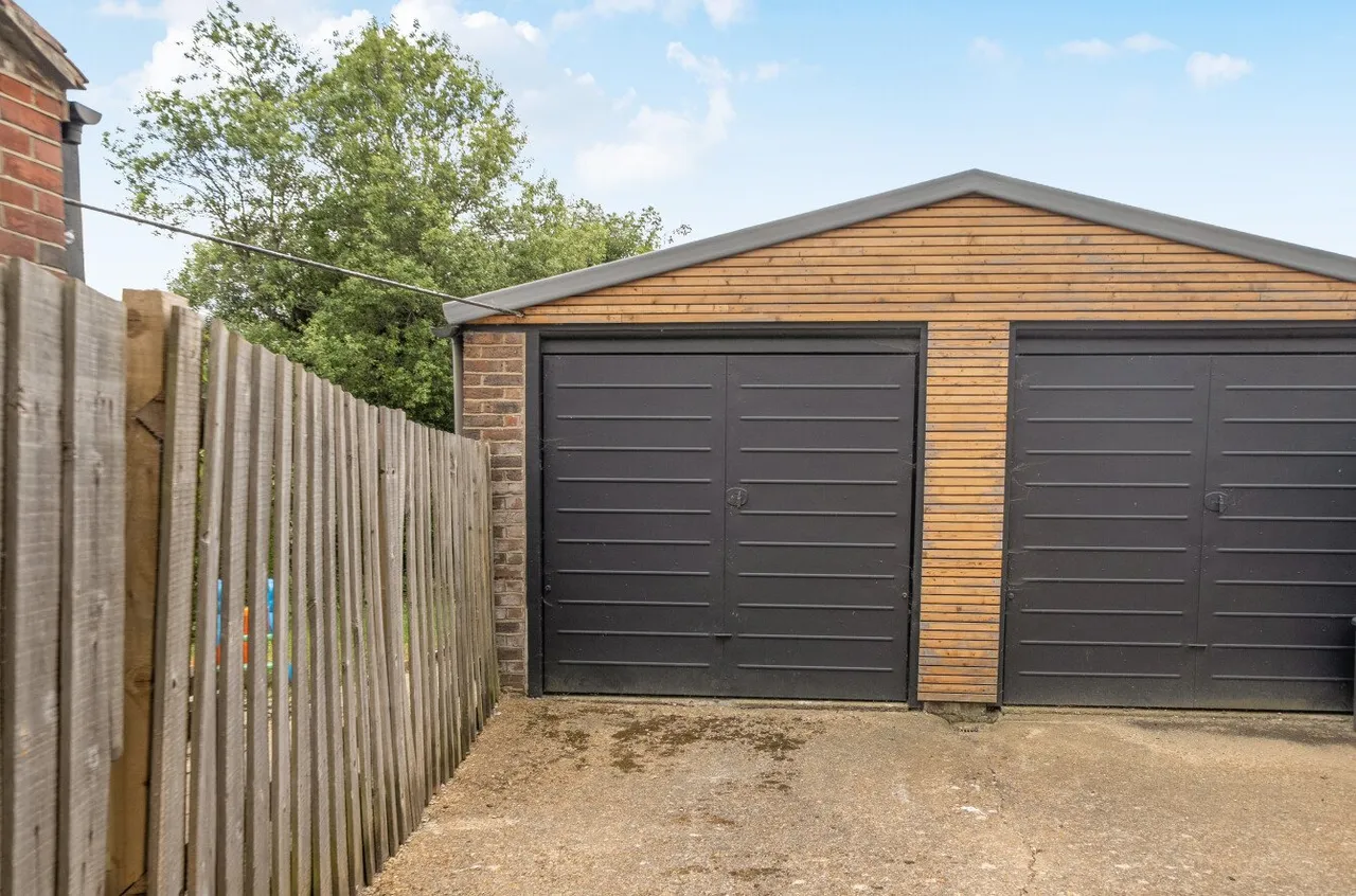 Colville Road, Drayton, PO6, photo 17