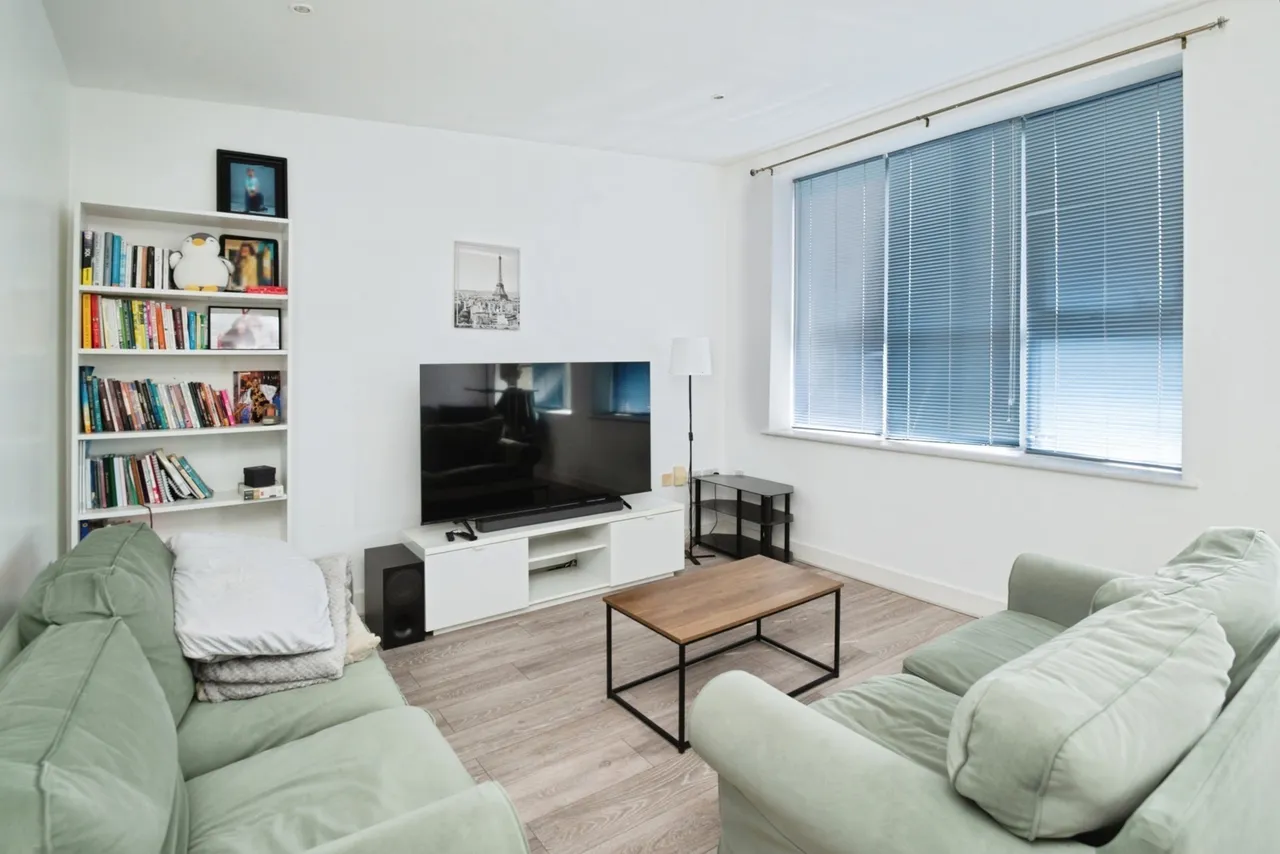2 bed flat for sale — St Stephens Mansions, Mount Stuart Square, Cardiff, Caerdydd, CF10