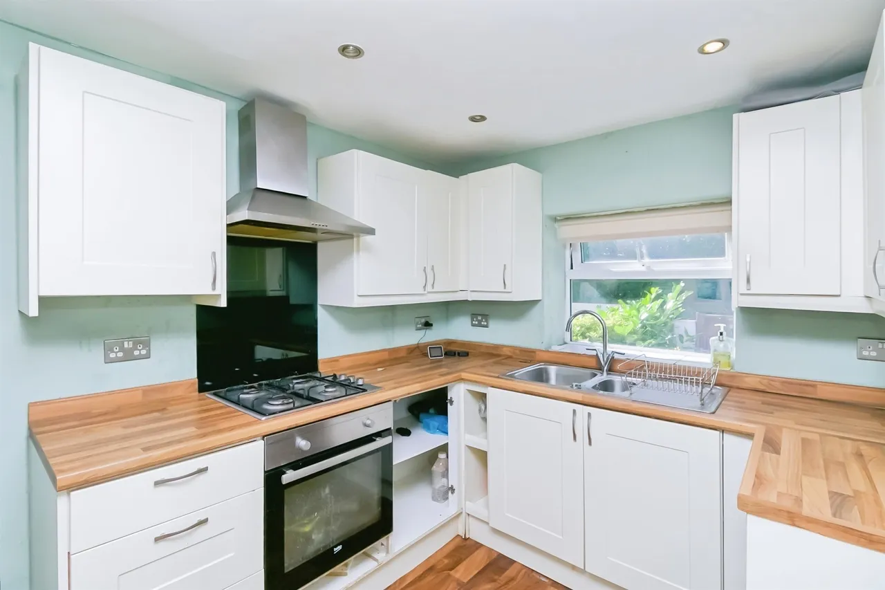 Salisbury Road, Barry, CF62, photo 5