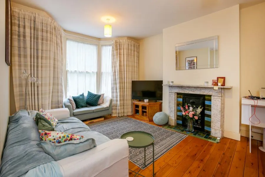 1 bed flat to rent, Ravenscourt Road, London, W6