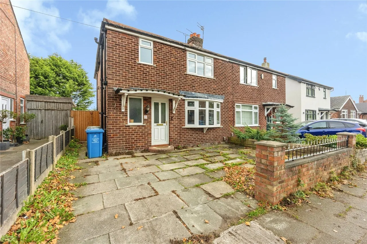 3 bed house for sale, Trevor Road, Urmston, M41