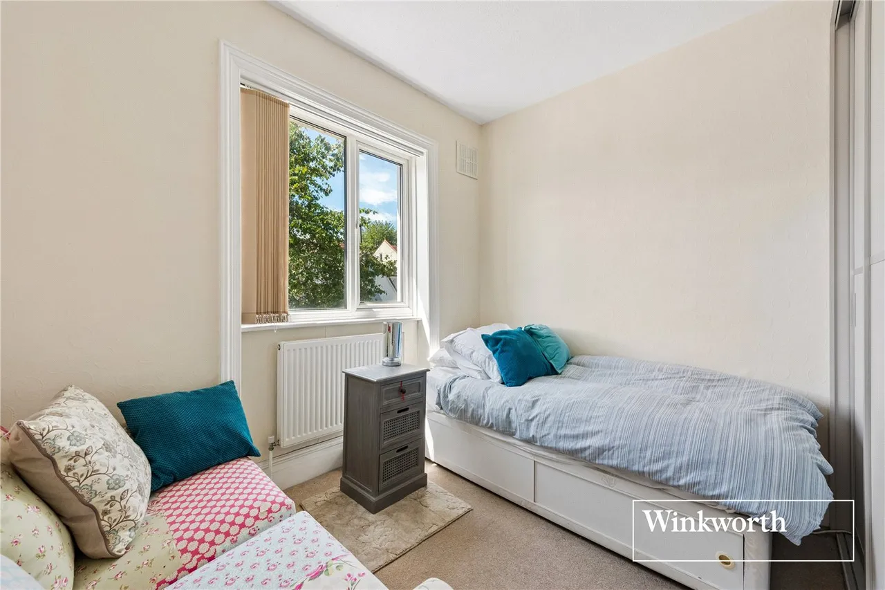 Chislehurst Avenue, North Finchley, London, N12, photo 10