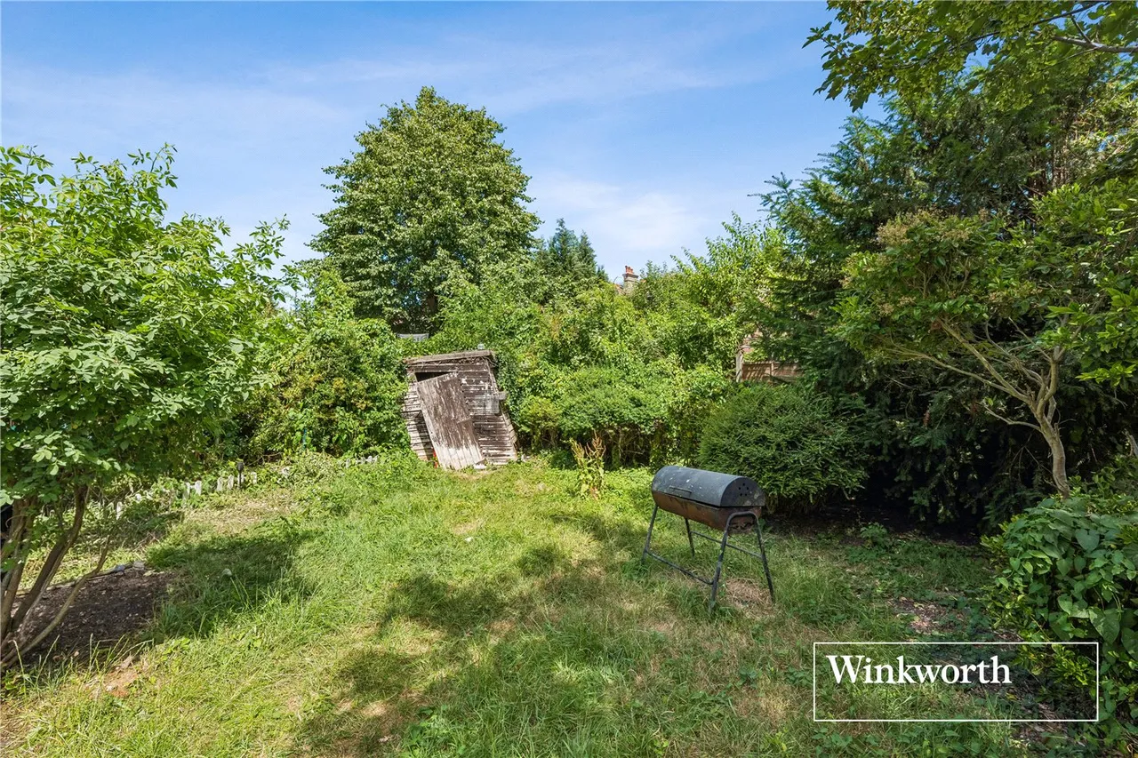 Chislehurst Avenue, North Finchley, London, N12, photo 2