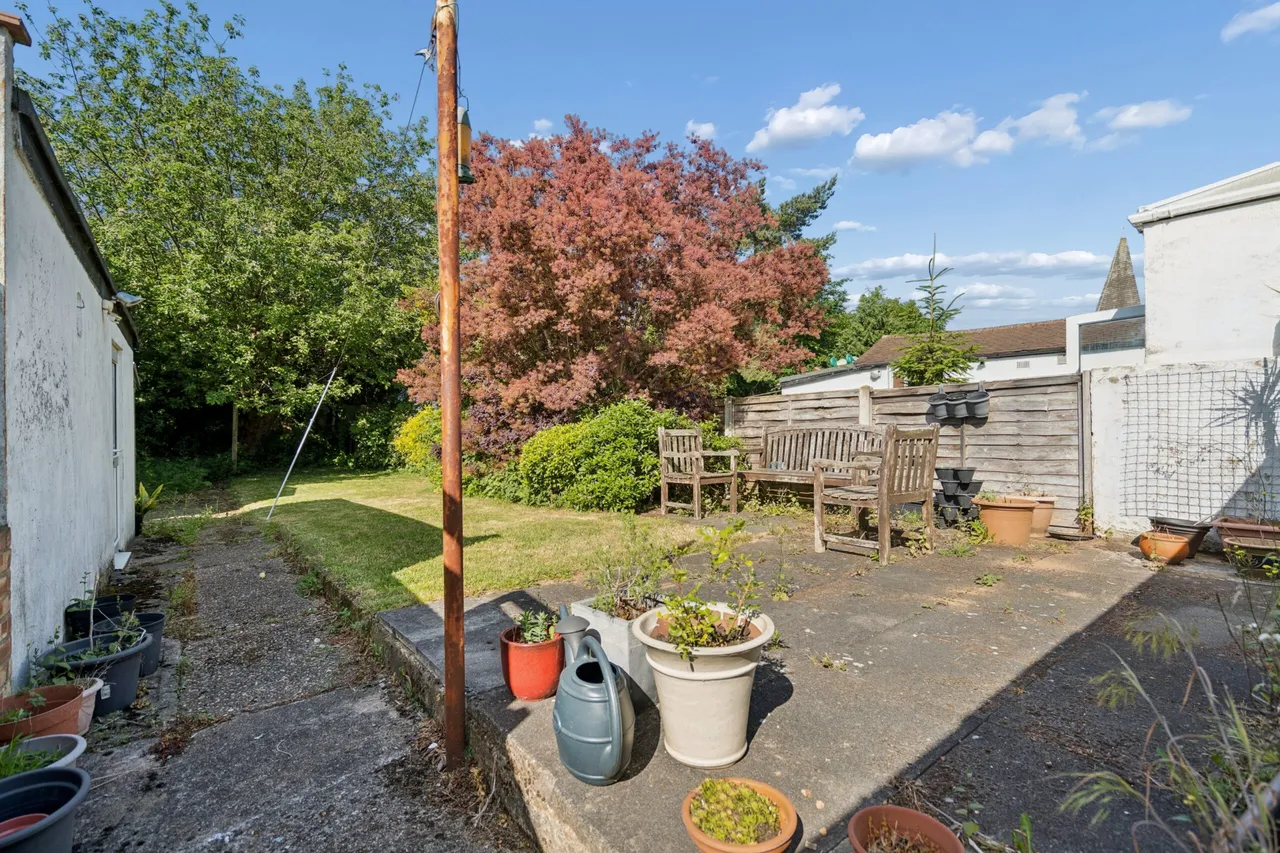 Bushey Mill Lane, Bushey, WD23, photo 13