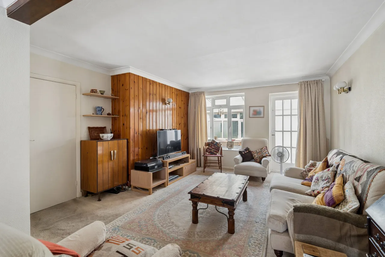 Bushey Mill Lane, Bushey, WD23, photo 2