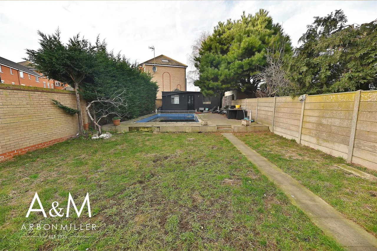 Forest Road, 1 Forest Road Essex Barkingside, ILFORD, Essex, IG63HA, photo 31