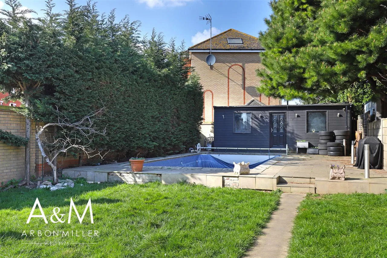 Forest Road, 1 Forest Road Essex Barkingside, ILFORD, Essex, IG63HA, photo 29