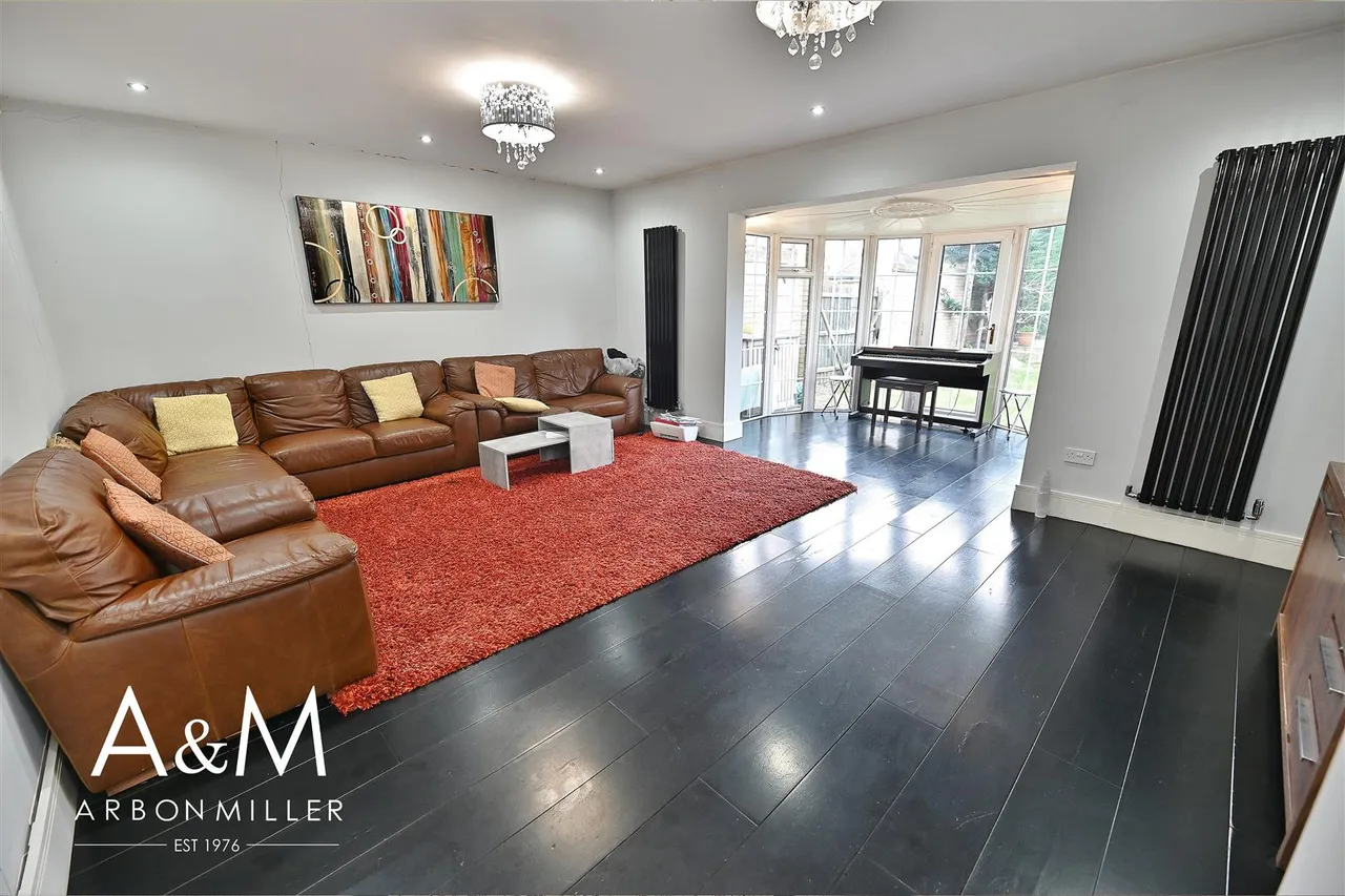 Forest Road, 1 Forest Road Essex Barkingside, ILFORD, Essex, IG63HA, photo 6