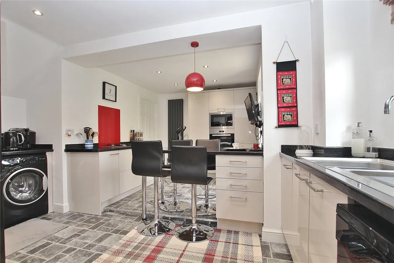 Brushfield Way, Knaphill, GU21, photo 6