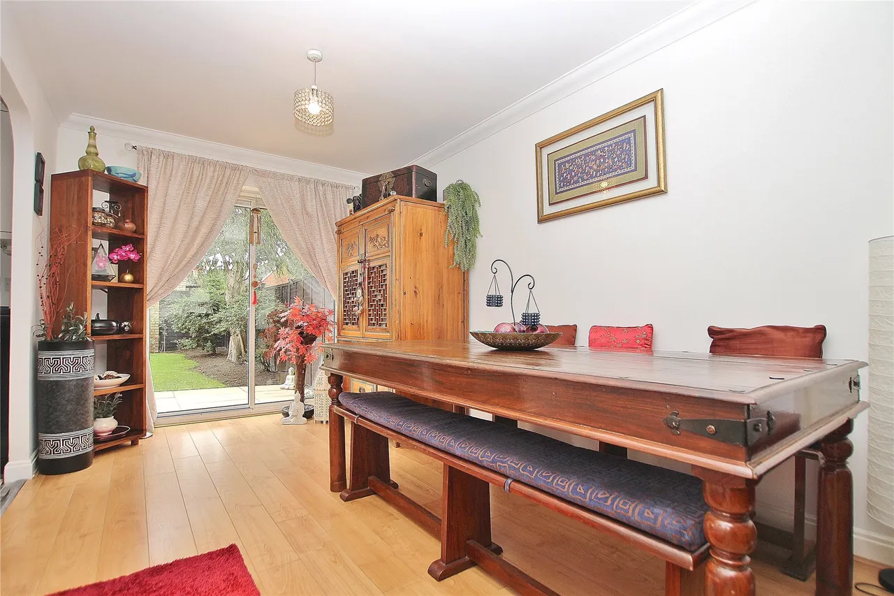 Brushfield Way, Knaphill, GU21, photo 3