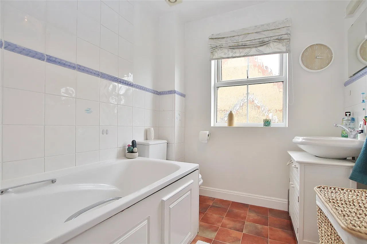 Brushfield Way, Knaphill, GU21, photo 11