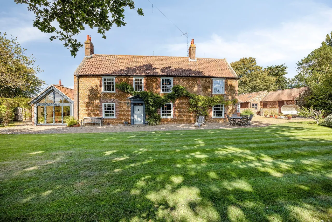 Characterful Family Home in the Centr, photo 26