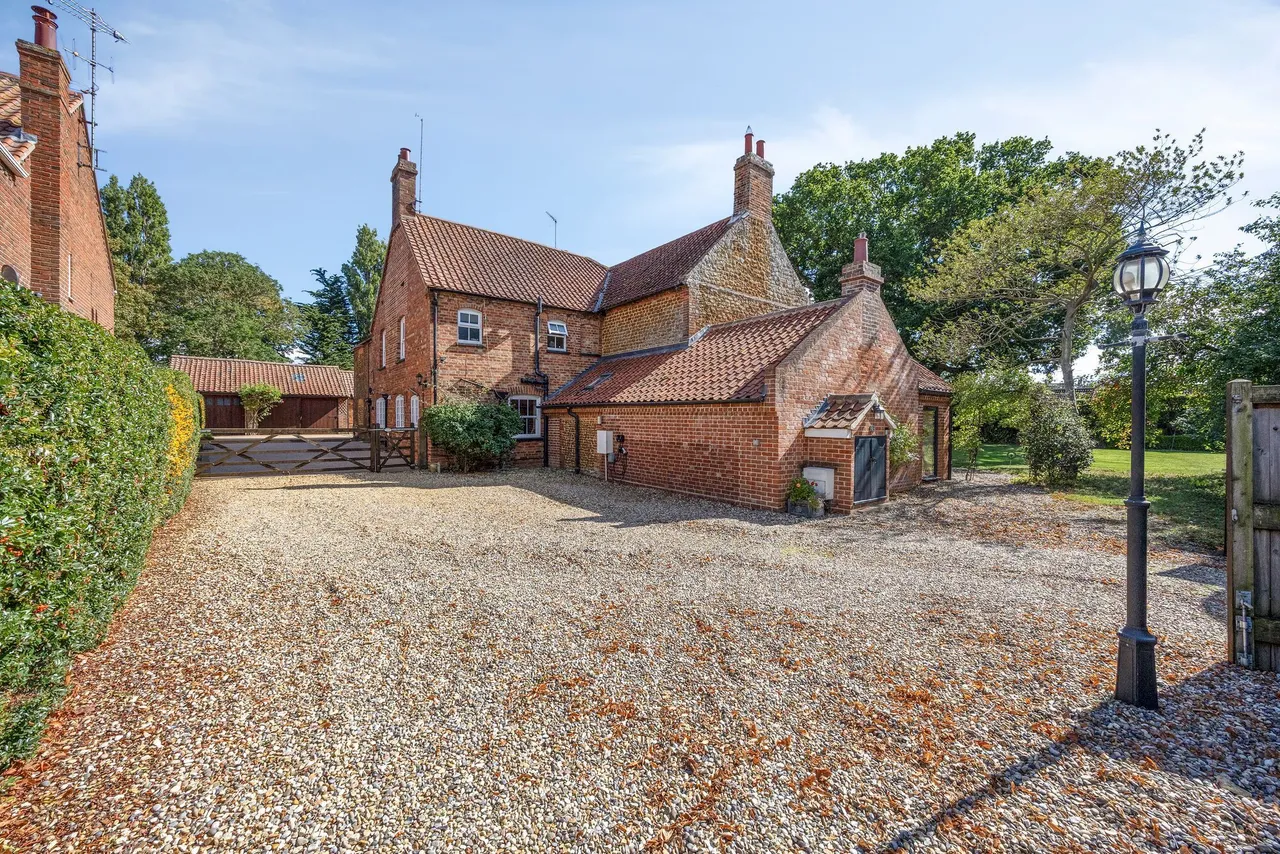 Characterful Family Home in the Centr, photo 4
