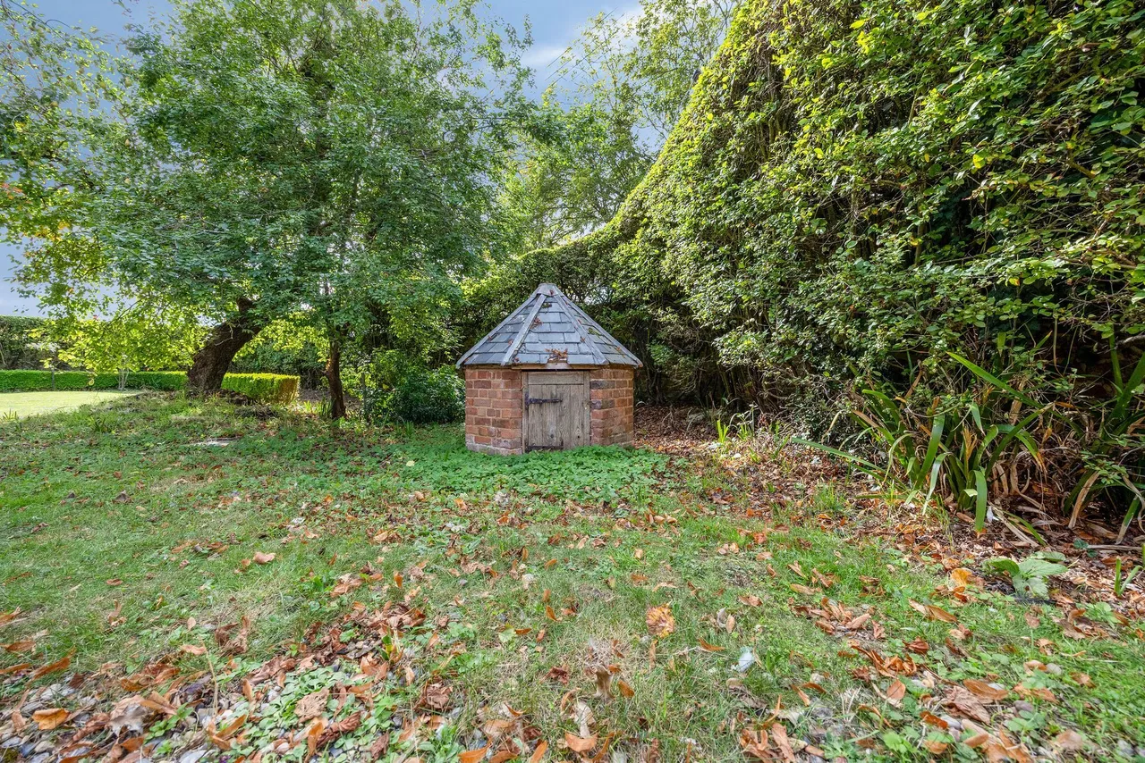 Characterful Family Home in the Centr, photo 23